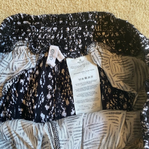 Rip Curl Flowy Shorts - Picture 4 of 4